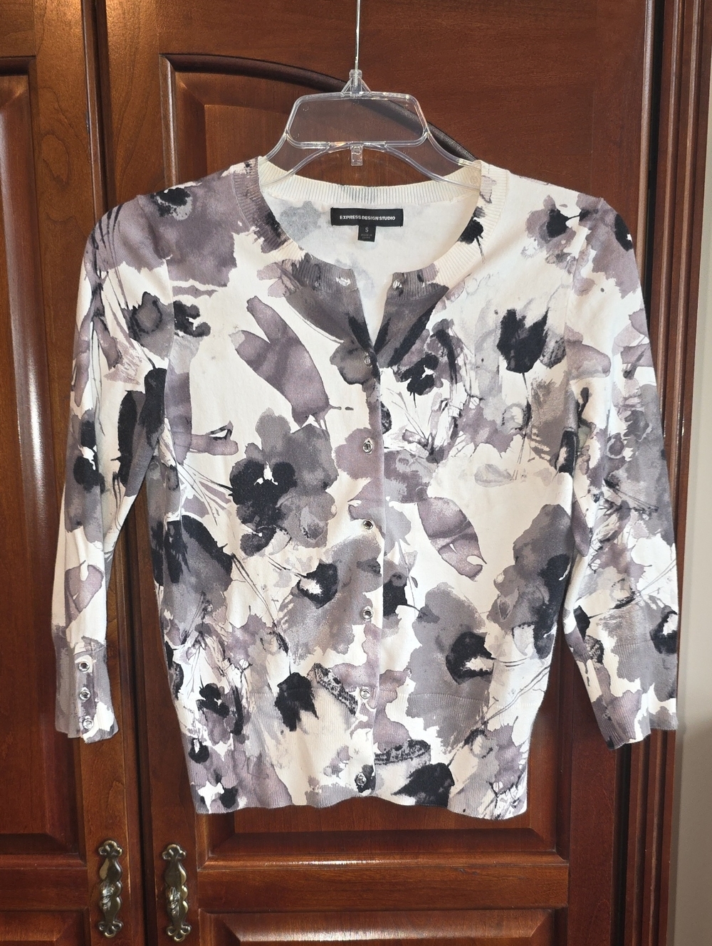 Express Floral Watercolor Cardigan in Gray and White